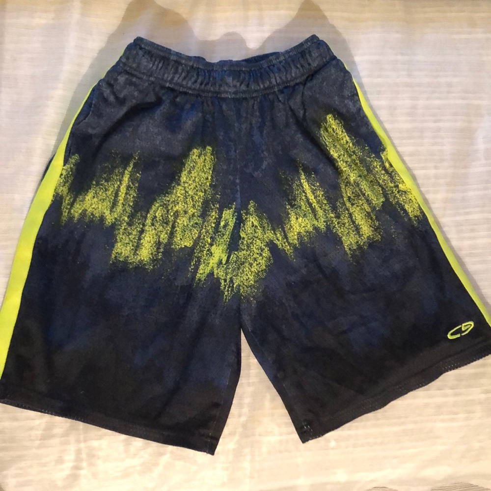 Champion boys shorts size M/M (8-10)